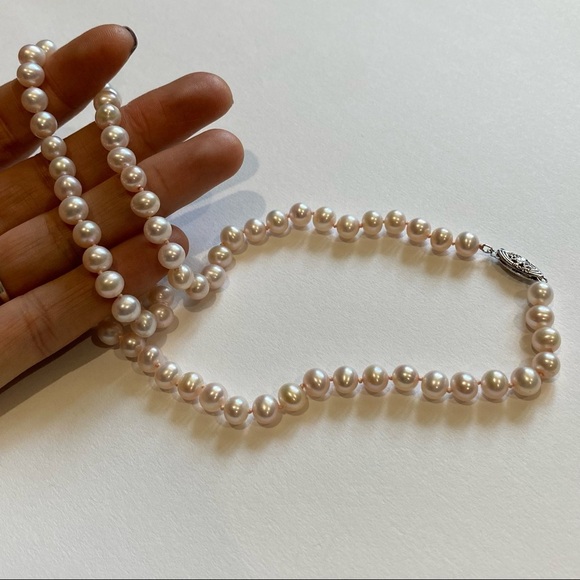 Vintage 14k Pink Pearl necklace - Picture 3 of 6